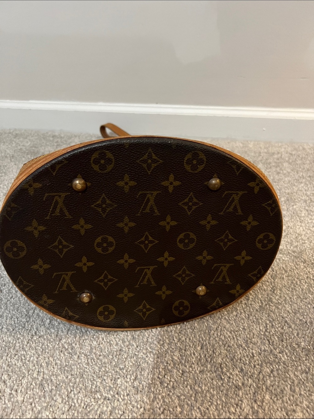 Louis Vuitton Monogram Canvas Bucket Tote with Tan Leather Trim - Picture 4 of 6
